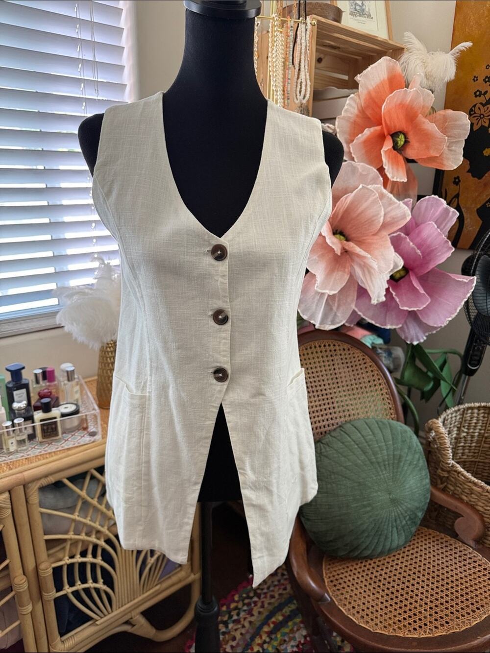Unbranded White Hemp Blend Button Up Sleeveless Classic Preppy Boho Resort Vest